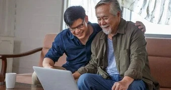 Bố bệnh nặng, tiết lộ sự thật giấu kín hơn 30 năm khiến tôi chết lặng
