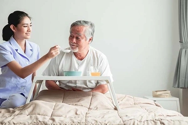 Bố chia đất cho anh trai, còn cho tôi những tờ hóa đơn viện phí