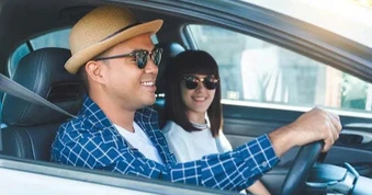 Bố có 4 tỉ đồng gửi ngân hàng nhưng không cho tôi mua ô tô để lấy vợ