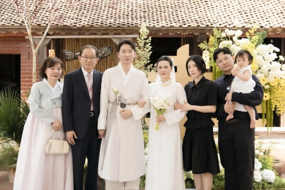 Bố mẹ chồng Hàn Quốc 'chữa lành' trái tim cô gái Việt