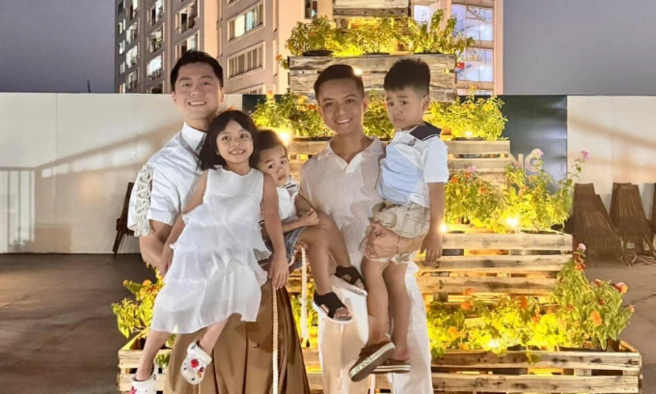 Cảnh cha mẹ là 'người ngoài' trong các gia đình đồng giới