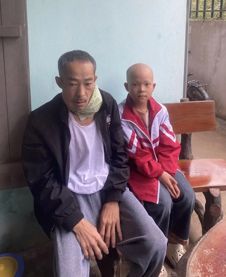 Cha nhường cơ hội sống cho con gái ung thư