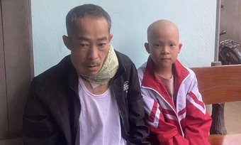 Cha nhường cơ hội sống cho con gái ung thư