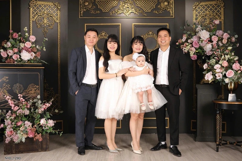 Chị em sinh đôi ở Thái Nguyên lấy chồng vẫn sống cùng nhà, góp tiền mua chung cư Chị em sinh đôi ở Thái Nguyên lấy chồng vẫn sống cùng nhà, góp tiền mua chung cư