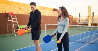 Chỉ vì pickleball, tôi phải đứng giữa vũng lầy tăm tối của hôn nhân
