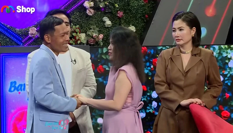 Chờ 10 năm để đến 'Bạn muốn hẹn hò', kỹ sư 41 tuổi vẫn bị đàng gái từ chối Chờ 10 năm để đến 'Bạn muốn hẹn hò', kỹ sư 41 tuổi vẫn bị đàng gái từ chối