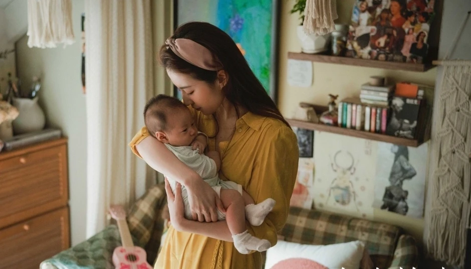 Chồng cũ đòi chu cấp 5 triệu đồng/tháng để tôi nuôi 2 đứa con Chồng cũ đòi chu cấp 5 triệu đồng/tháng để tôi nuôi 2 đứa con