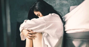 Chồng dội cả nồi canh lên người chỉ vì tôi làm một chuyện rất bình thường