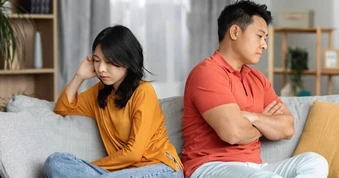 Chồng lương 50 triệu đồng/tháng, tôi vẫn phải giấu con vì sĩ diện