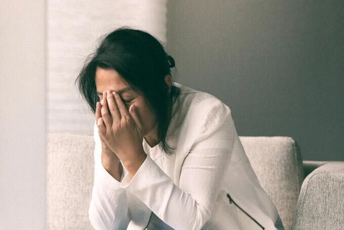 Chồng tôi vừa mất, hai chị chồng kéo nhau đến đòi chia nhà Chồng tôi vừa mất, hai chị chồng kéo nhau đến đòi chia nhà
