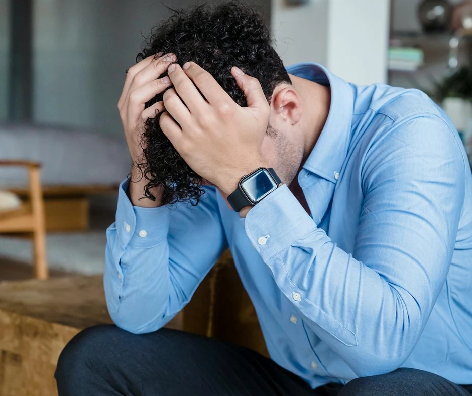 Chuẩn bị kết hôn, chàng trai phát hiện bố mẹ người yêu đang ngoại tình Chuẩn bị kết hôn, chàng trai phát hiện bố mẹ người yêu đang ngoại tình