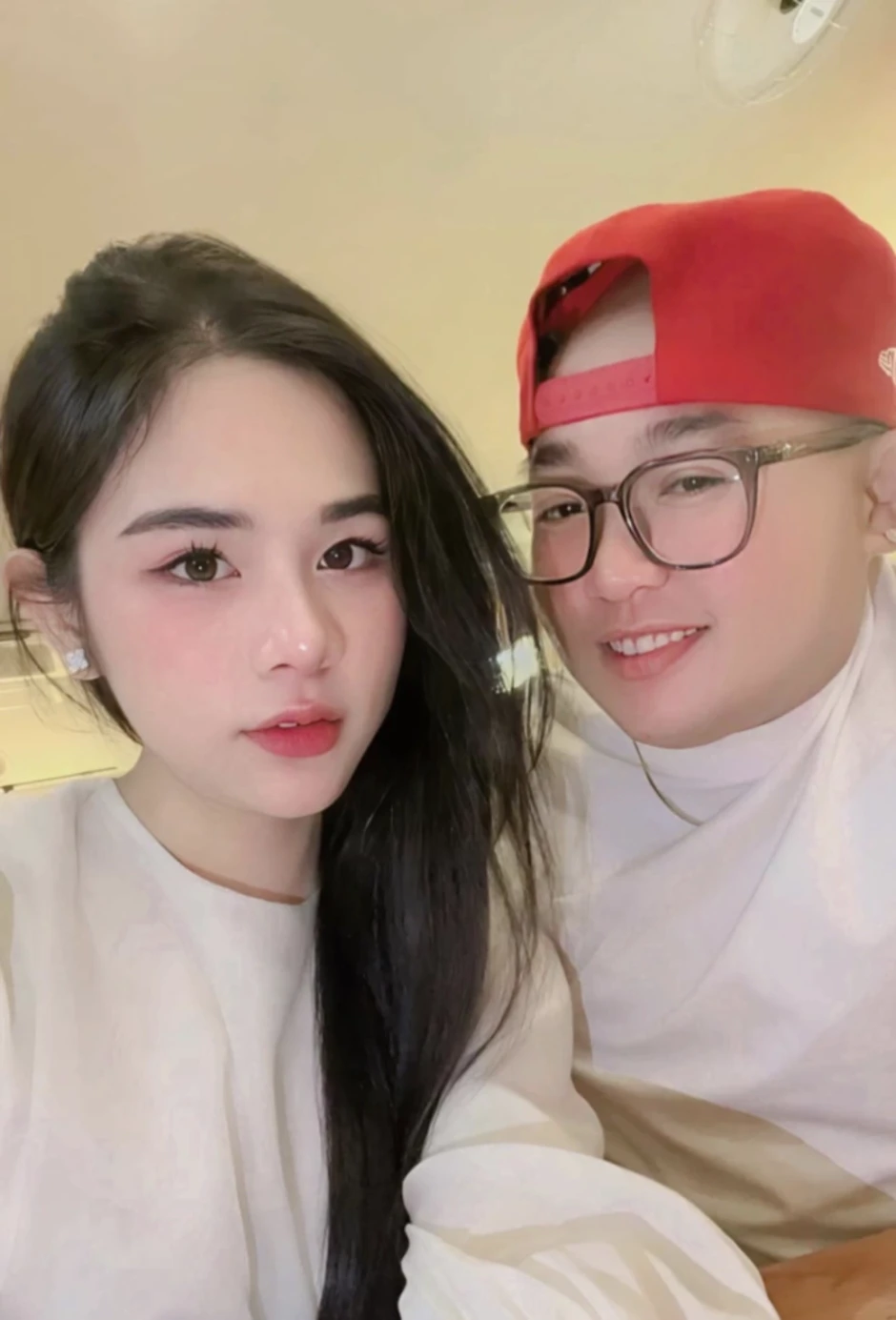 Chuyện tình 15 ngày của đôi vợ chồng hoán đổi giới tính Chuyện tình 15 ngày của đôi vợ chồng hoán đổi giới tính