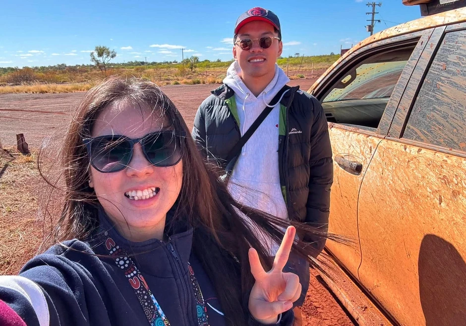 Chuyện tình yêu của cô giáo Việt dạy học ở vùng thổ dân Australia Chuyện tình yêu của cô giáo Việt dạy học ở vùng thổ dân Australia