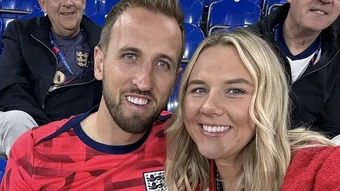 Chuyện tình yêu của đội trưởng tuyển Anh Harry Kane - Báo TinVina