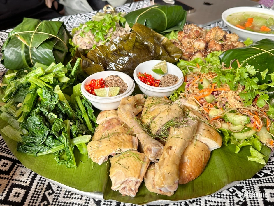 Cô gái xinh đẹp, lương 50 triệu có thói quen ăn uống khiến mẹ bạn trai trăn trở Cô gái xinh đẹp, lương 50 triệu có thói quen ăn uống khiến mẹ bạn trai trăn trở
