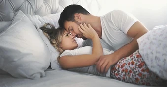 Có thai sau ân ái cùng chồng và tình cũ, tôi không biết đứa trẻ là con ai?