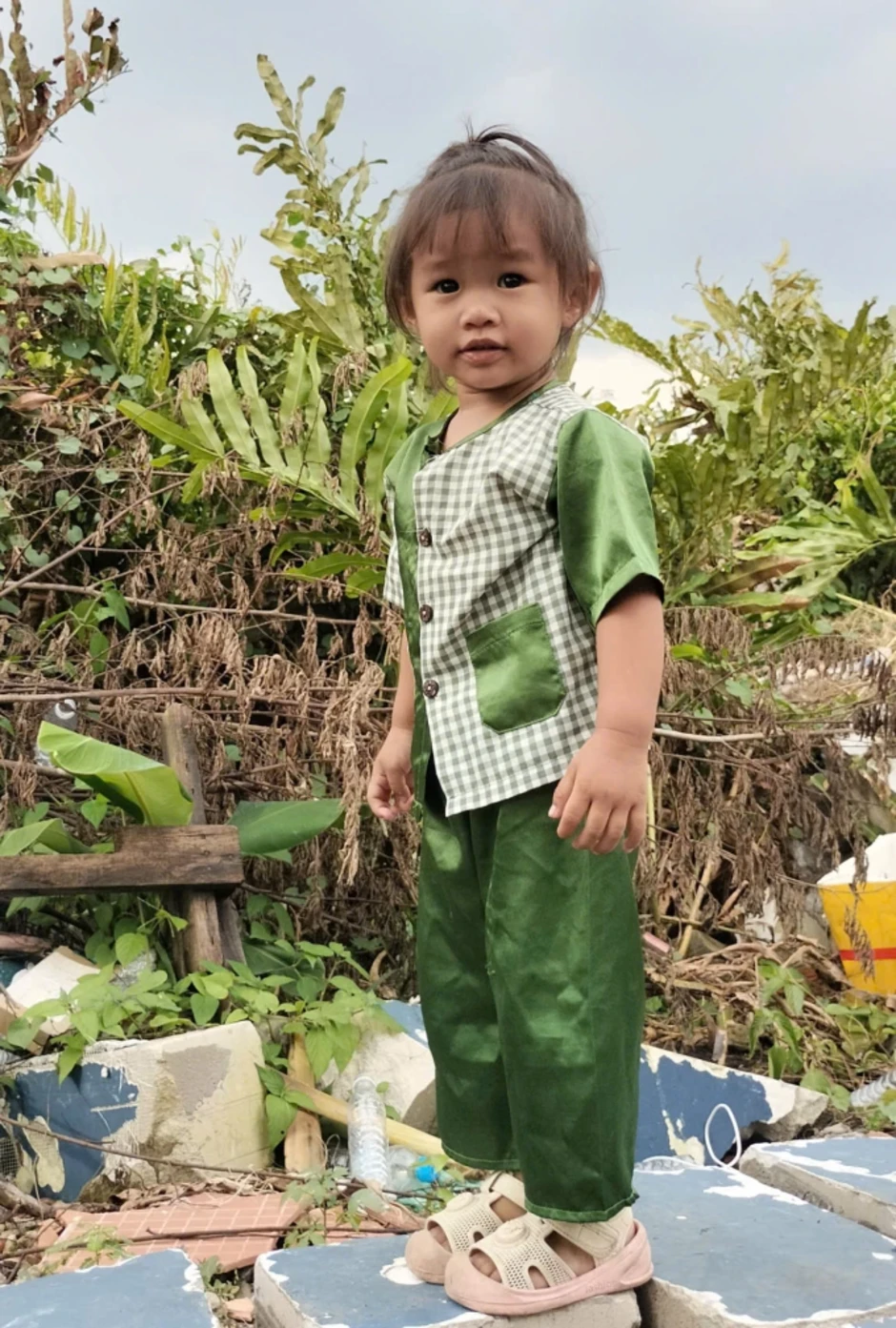 Cơn bĩ cực của gia đình trong 'ngôi nhà không số' Cơn bĩ cực của gia đình trong 'ngôi nhà không số'