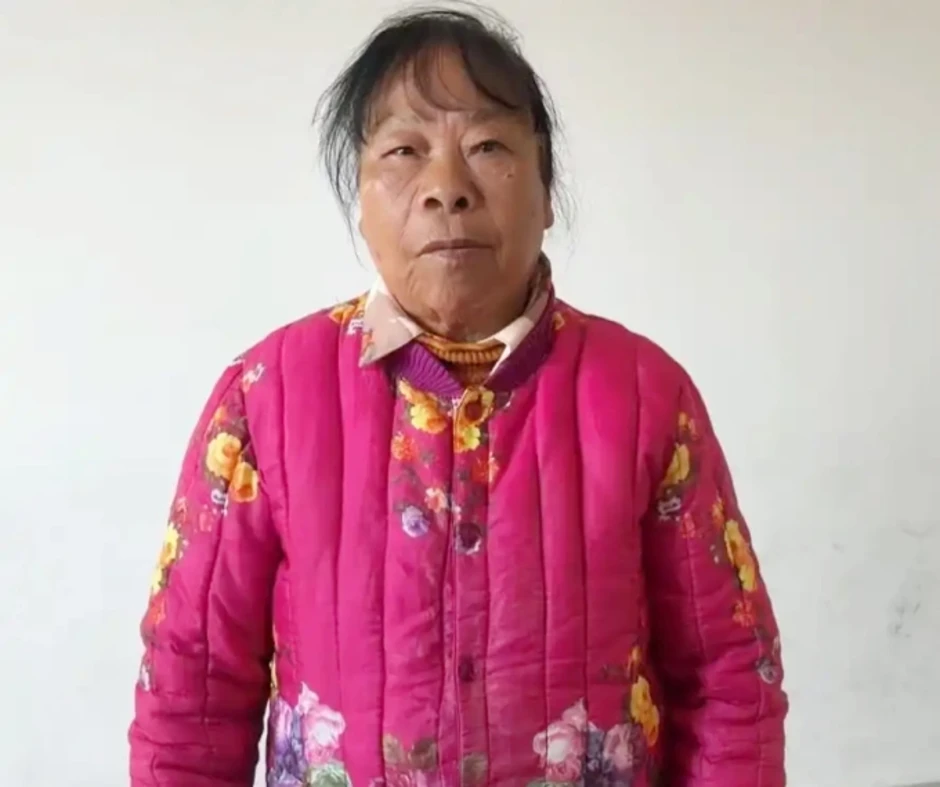Cụ bà 82 tuổi bị lừa kết hôn bằng 20 quả trứng Cụ bà 82 tuổi bị lừa kết hôn bằng 20 quả trứng