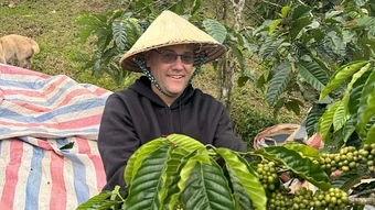 Cuộc sống của kỹ sư Australia ở rể gia đình mẫu hệ Churu