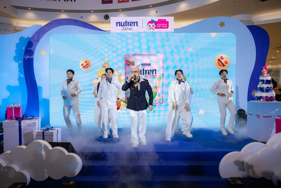 Dàn hot mom cùng hàng trăm gia đình 'đổ bộ' ngày hội thôi nôi ở TP.HCM Dàn hot mom cùng hàng trăm gia đình 'đổ bộ' ngày hội thôi nôi ở TP.HCM
