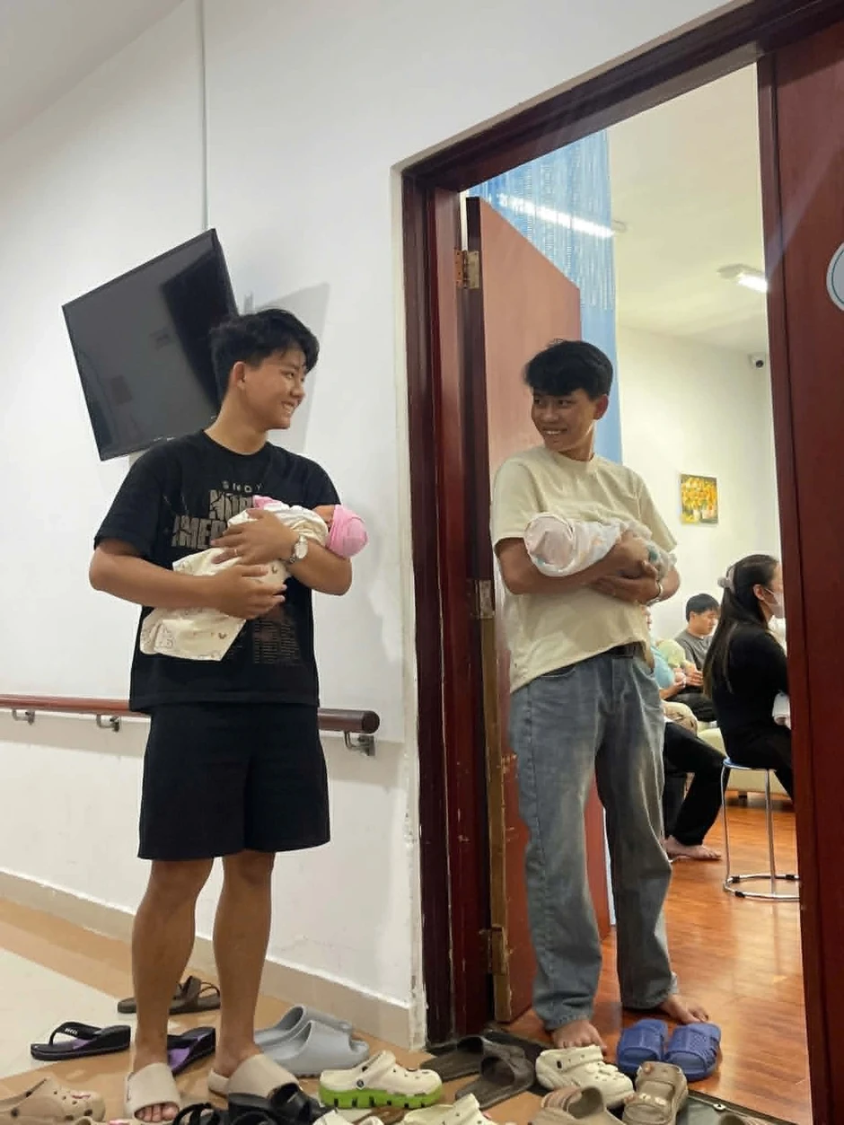 Đi thăm chị dâu đẻ ai ngờ chuyển dạ: 4 nàng dâu làm 'đảo lộn' nhà chồng