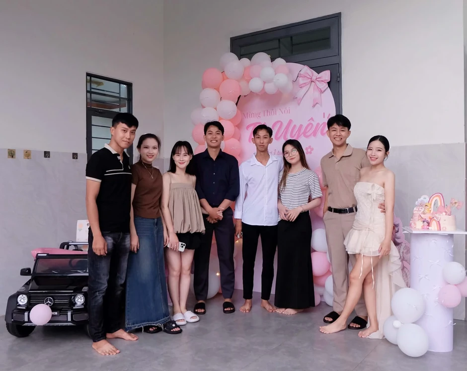 Đi thăm chị dâu đẻ ai ngờ chuyển dạ: 4 nàng dâu làm 'đảo lộn' nhà chồng