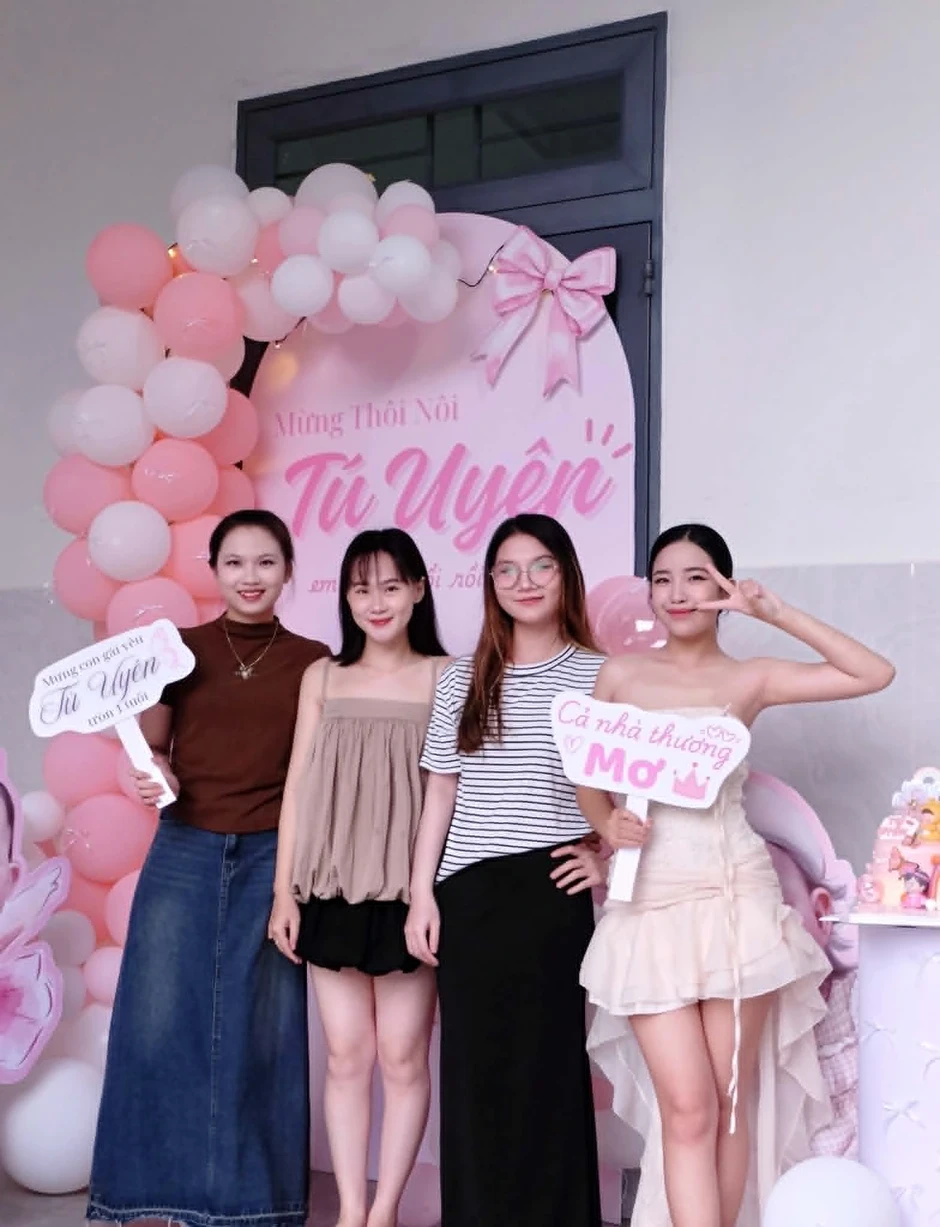 Đi thăm chị dâu đẻ ai ngờ chuyển dạ: 4 nàng dâu làm 'đảo lộn' nhà chồng