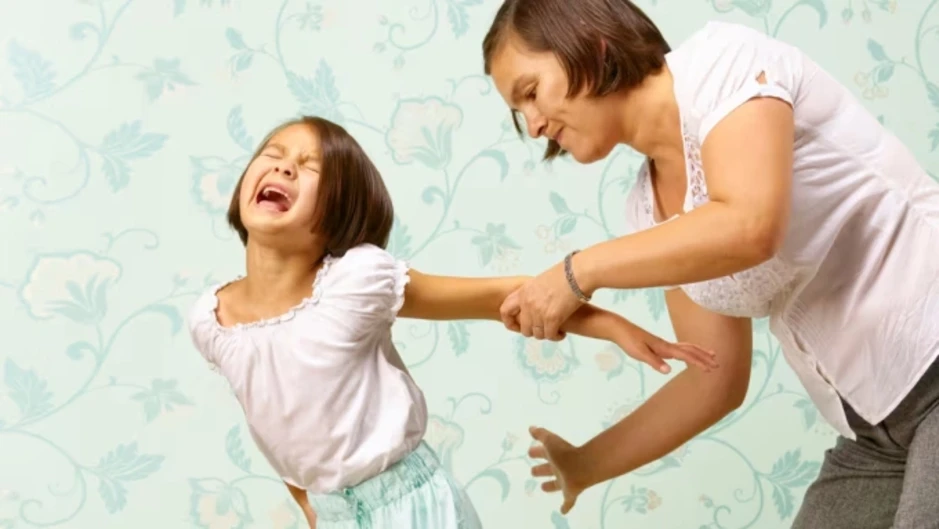 Đòn roi phá hủy tương lai trẻ em thế nào? Đòn roi phá hủy tương lai trẻ em thế nào?