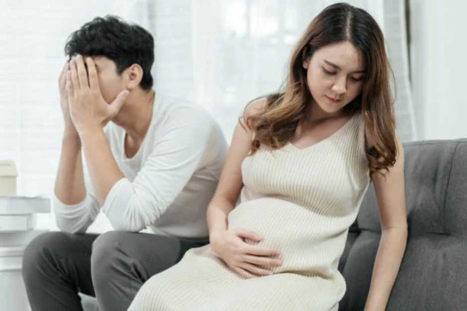 Dù đã mang thai con của tôi, bạn gái vẫn không đả động gì đến đám cưới Dù đã mang thai con của tôi, bạn gái vẫn không đả động gì đến đám cưới