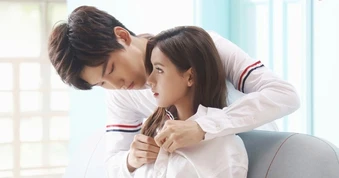 Em chồng buột miệng, tôi mới biết bí mật động trời của chồng và bạn thân