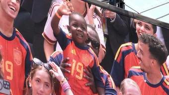 Em trai 3 tuổi của Lamine Yamal gây chú ý ở World Cup - Báo TinVina