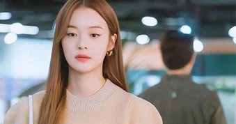 Em trai dẫn người yêu về ra mắt, tôi chết lặng khi thấy em dâu tương lai