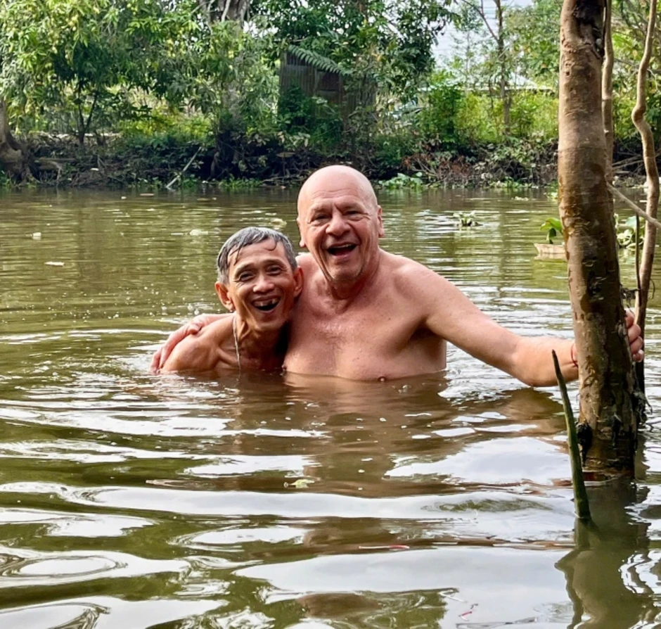 Hai tháng làm người miền Tây của bố mẹ chồng Pháp