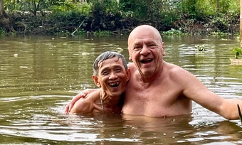 Hai tháng làm người miền Tây của bố mẹ chồng Pháp