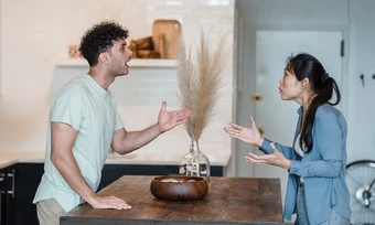 Hai thói quen gây ức chế của người yêu bạn thật lòng