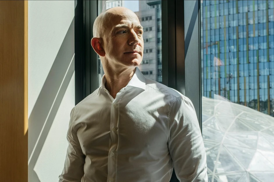 Jeff Bezos khiến bà nội bật khóc, nhận bài học nhớ đời từ ông Jeff Bezos khiến bà nội bật khóc, nhận bài học nhớ đời từ ông
