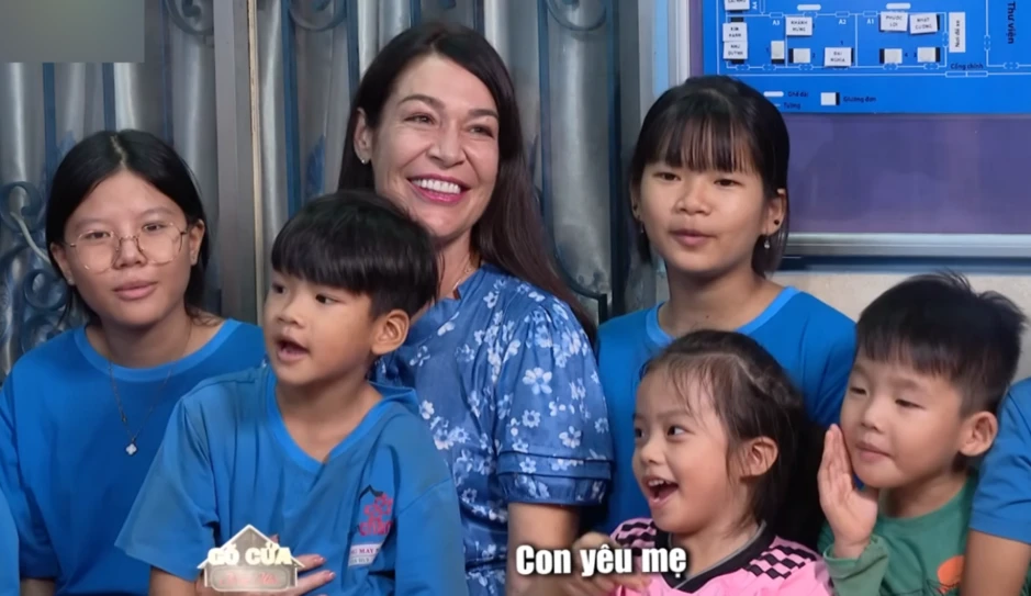 Không kết hôn, người phụ nữ Thụy Sĩ dành trọn tình yêu cho đàn con nuôi Việt Nam Không kết hôn, người phụ nữ Thụy Sĩ dành trọn tình yêu cho đàn con nuôi Việt Nam
