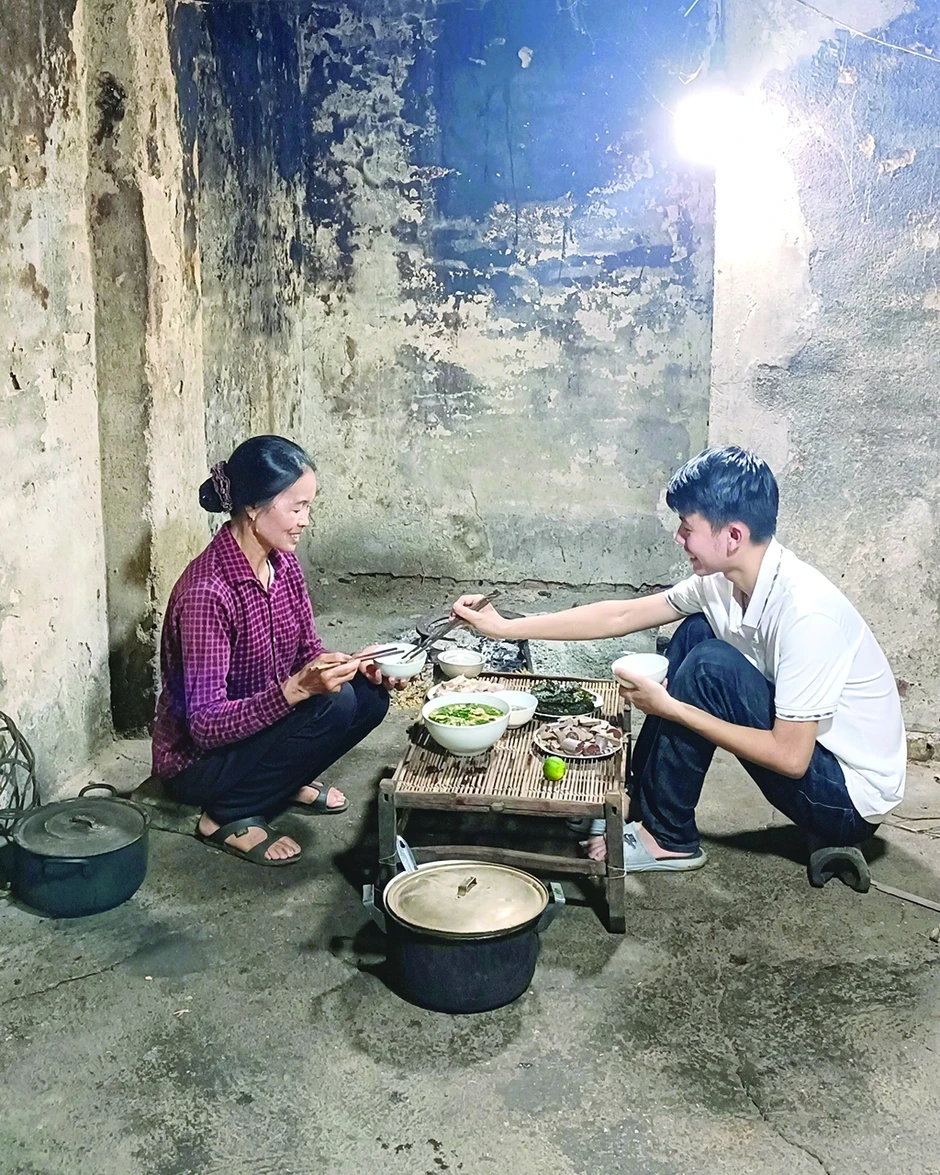 Lan tỏa lòng hiếu thảo từ câu chuyện đời thường về mẹ Lan tỏa lòng hiếu thảo từ câu chuyện đời thường về mẹ