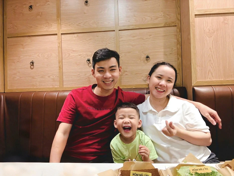 Lan tỏa trên mạng xã hội: Bé 4 tuổi rủ mọi người cùng học bài Lan tỏa trên mạng xã hội: Bé 4 tuổi rủ mọi người cùng học bài