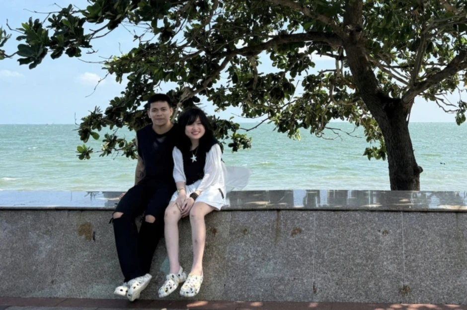 Lời hứa của chàng trai chăm người yêu mắc bệnh hiếm
