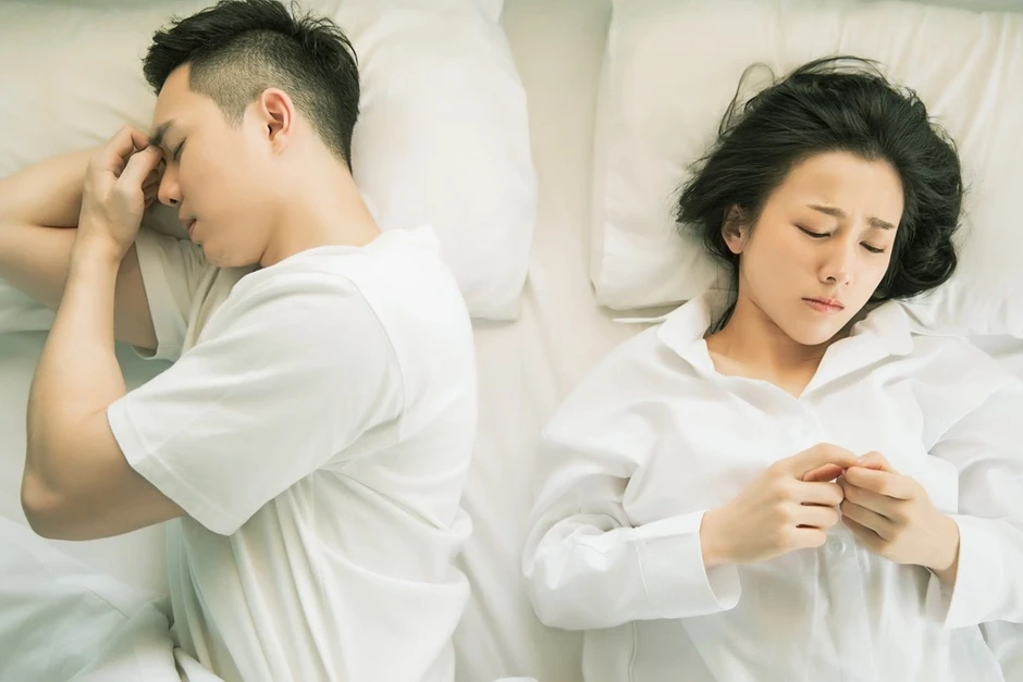 Mang vàng cưới đi bán, tôi chết lặng nhận ra mình đã bị nhà chồng lừa Mang vàng cưới đi bán, tôi chết lặng nhận ra mình đã bị nhà chồng lừa
