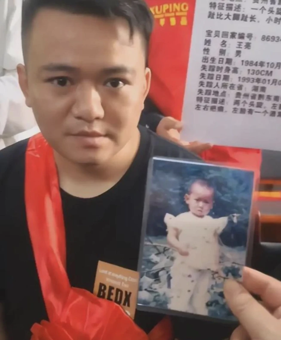 Mẹ tìm thấy con sau 30 năm bị người quen bắt cóc