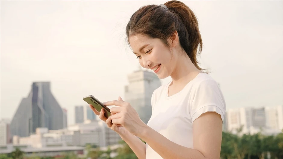Muốn lấy vợ xinh đẹp, tôi vô tình biến mình thành một cái máy ATM