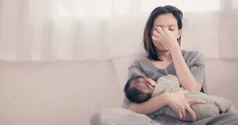 Nắng 40 độ con sốt lịm đi, chồng cấm mua điều hòa để dành tiền làm việc lớn