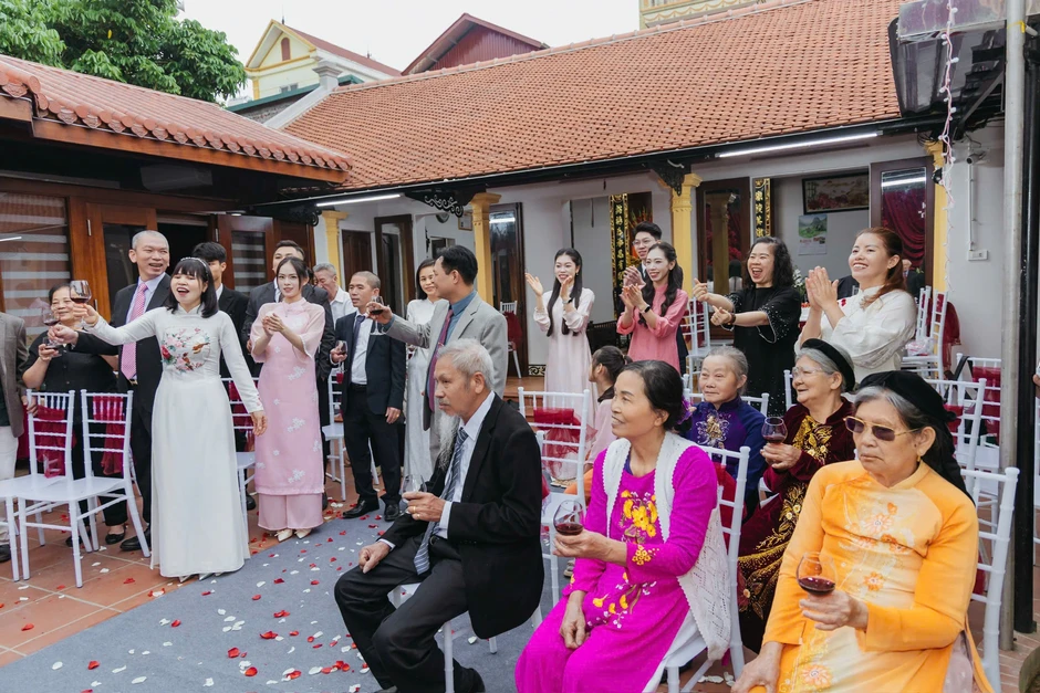 Nên duyên nhờ mai mối, cặp đôi 70 tuổi tổ chức đám cưới vàng sau nửa thế kỷ Nên duyên nhờ mai mối, cặp đôi 70 tuổi tổ chức đám cưới vàng sau nửa thế kỷ