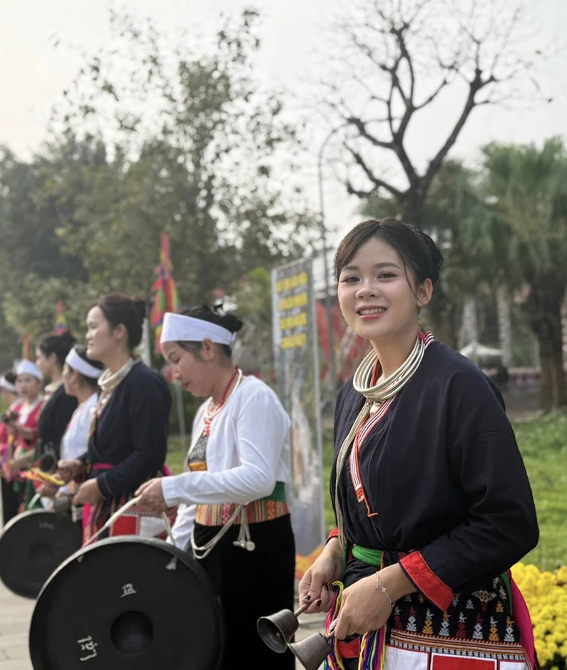 Nghi lễ đặc biệt ở Ba Vì: Thiện nam - thiện nữ lấy nước thiêng lúc nửa đêm Nghi lễ đặc biệt ở Ba Vì: Thiện nam - thiện nữ lấy nước thiêng lúc nửa đêm