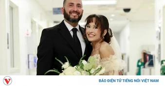 Nhập viện trước ngày cưới, cô dâu bất ngờ được tổ chức hôn lễ trong bệnh viện