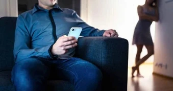 Phát hiện chồng ngoại tình, tôi nhanh chóng đưa ra quyết định