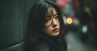 Phong bì 10 triệu đồng và cái giá quá đắt cho một lần ngã vào lòng sếp