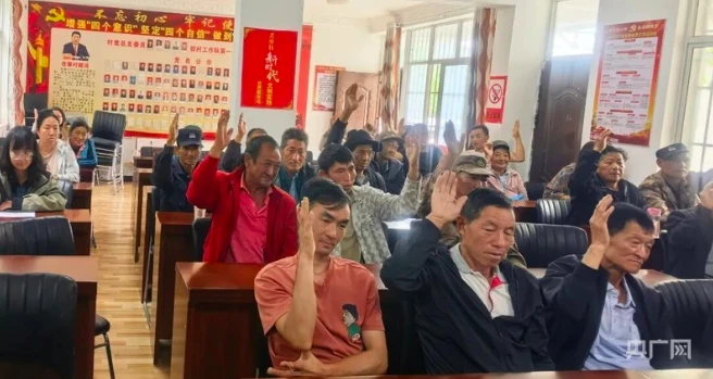Quá mệt mỏi vì cỗ bàn, dân làng đặt hạn mức tiền mừng tối đa 370 nghìn đồng Quá mệt mỏi vì cỗ bàn, dân làng đặt hạn mức tiền mừng tối đa 370 nghìn đồng